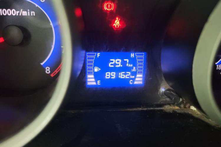 Used CHANGAN KAICHENG Ruixing M80 2018 1.5L Comfort Version Flat-Top Liftback 4G15S Odometer Close Up
