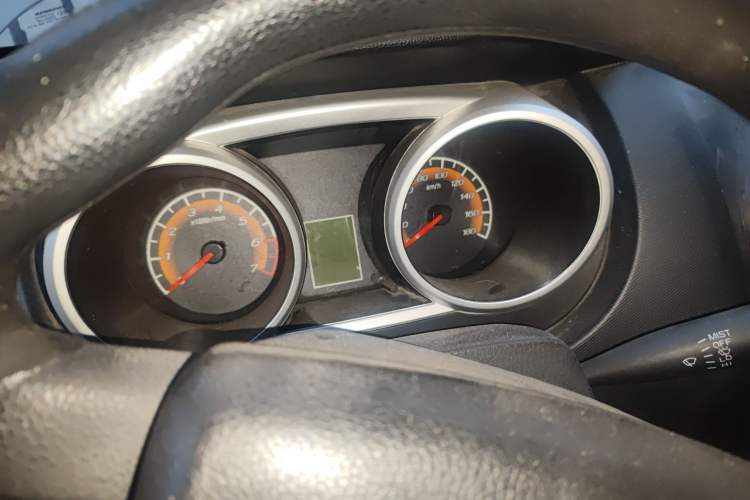 Used CHANGAN KAICHENG Ruixing M80 2018 1.5L Comfort Van Flat Roof Back-Hinged Doors 4G15S Odometer Close Up