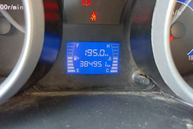 Used CHANGAN KAICHENG Ruixing M80 2018 1.5L Comfort Van Flat Roof Back-Hinged Doors 4G15S Odometer Close Up