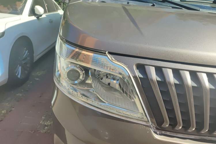 Used CHANGAN KAICHENG Ruixing M80 2018 1.5L Facelift Basic Model CNG Van Flat Roof Back-Hinged Doors 4G15S Right Front Headlight