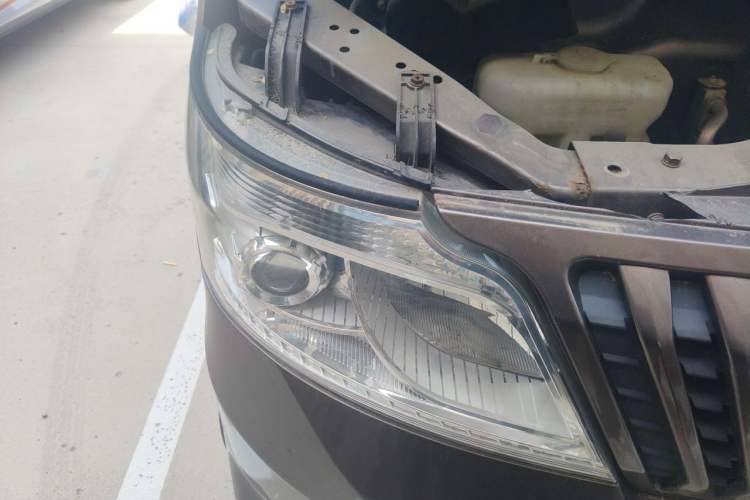 Used CHANGAN KAICHENG Ruixing M80 2018 1.5L Base Van Flat Roof Back-Hinged Doors 4G15S Right Front Headlight