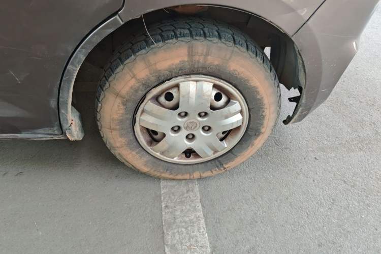 Used CHANGAN KAICHENG Ruixing M80 2018 1.5L Comfort Version Flat-Top Liftback 4G15S Right Front Wheel Hub