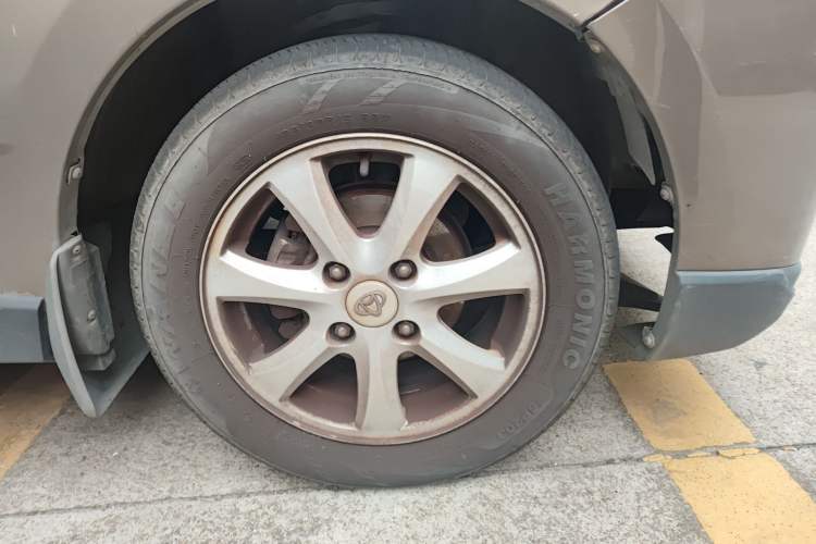 Used CHANGAN KAICHENG Ruixing M80 2018 1.5L Comfort Van Flat Roof Back-Hinged Doors 4G15S Right Front Wheel Hub