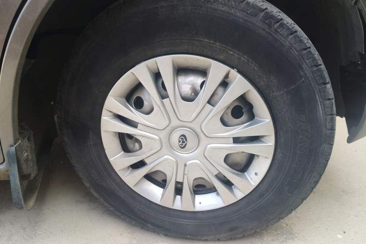Used CHANGAN KAICHENG Ruixing M80 2018 1.5L Base Van Flat Roof Back-Hinged Doors 4G15S Right Front Wheel Hub