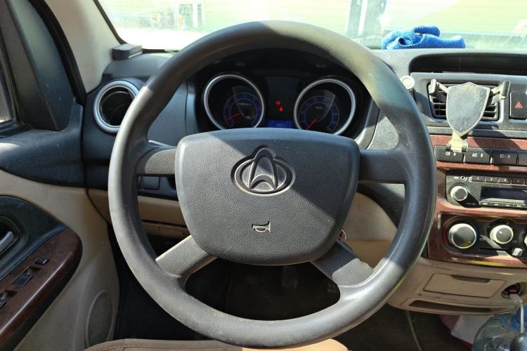 Used CHANGAN KAICHENG Ruixing M80 2018 1.5L Comfort Van Flat Roof Back-Hinged Doors 4G15S Steering Wheel