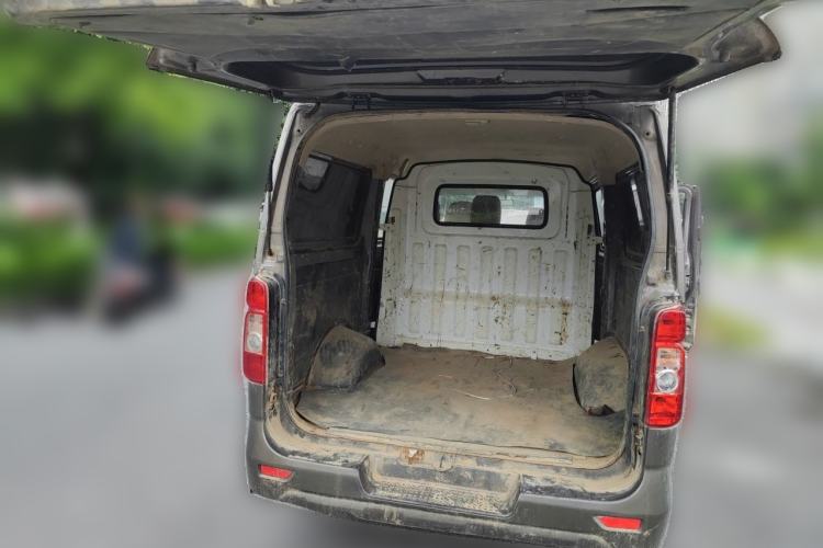 Used CHANGAN KAICHENG Ruixing M80 2018 1.5L Base Model Van Semi-Blind Window Flat Roof Rear-Hinged Doors 4G15S Trunk