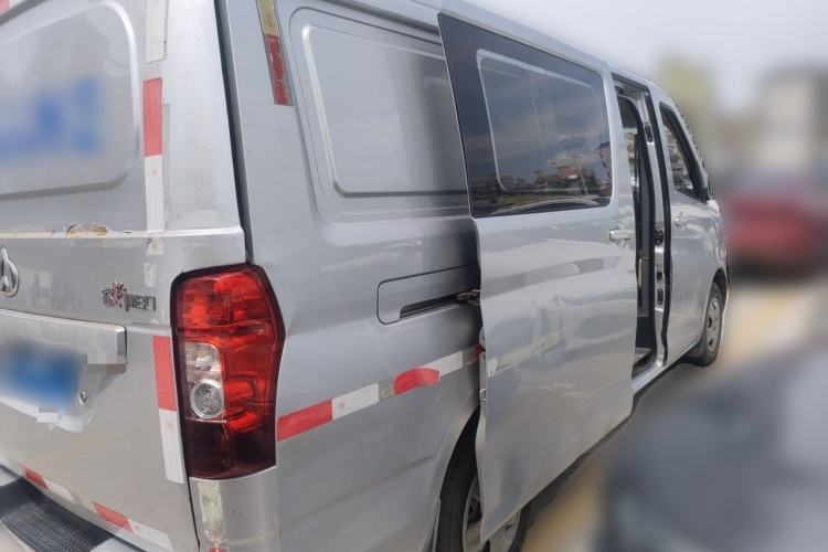 Used CHANGAN KAICHENG Ruixing M80 2018 1.5L Base Model Van Semi-Blind Window Flat Roof Rear-Hinged Doors 4G15S Rear Right 45 Deg