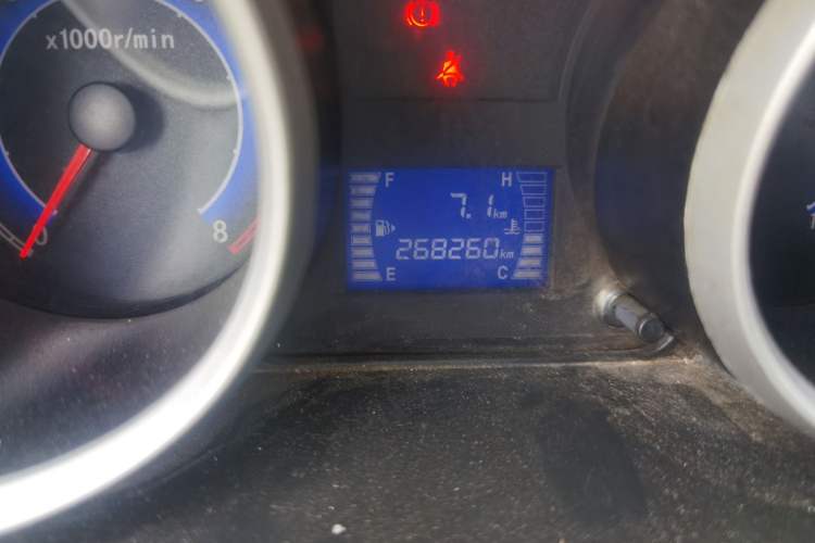 Used CHANGAN KAICHENG Ruixing M80 2018 1.5L Base Van Flat Roof Back-Hinged Doors 4G15S Odometer Close Up