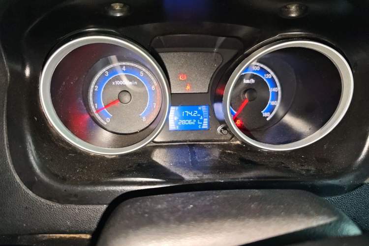 Used CHANGAN KAICHENG Ruixing M80 2018 1.5L Comfort Version Flat-Top Liftback 4G15S Odometer Close Up