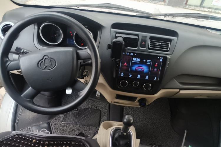 Used CHANGAN KAICHENG Ruixing M80 2018 1.5L Base Van Flat Roof Back-Hinged Doors 4G15S Center Console