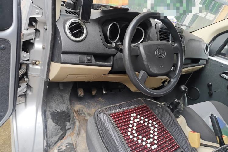 Used CHANGAN KAICHENG Ruixing M80 2018 1.5L Base Model Van Semi-Blind Window Flat Roof Rear-Hinged Doors 4G15S Center Console