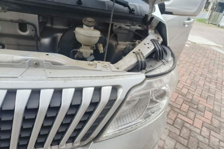 Used CHANGAN KAICHENG Ruixing M80 2018 1.5L Base Van Flat Roof Back-Hinged Doors 4G15S Engine Bay Left