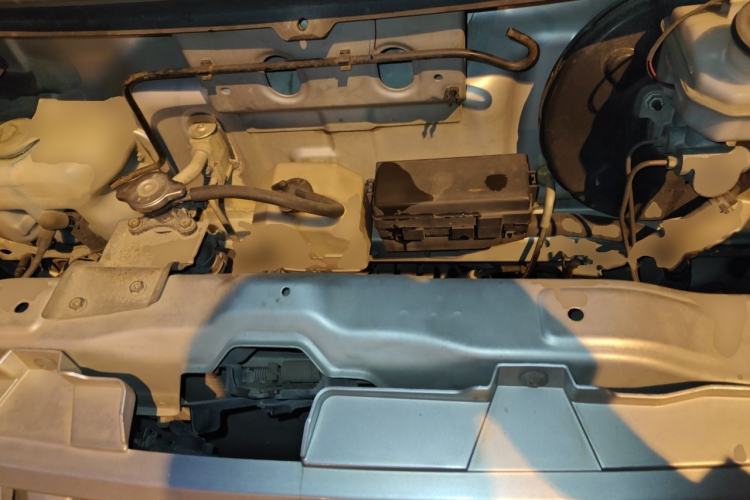 Used CHANGAN KAICHENG Ruixing M80 2018 1.5L Base Van Flat Roof Back-Hinged Doors 4G15S Engine Bay