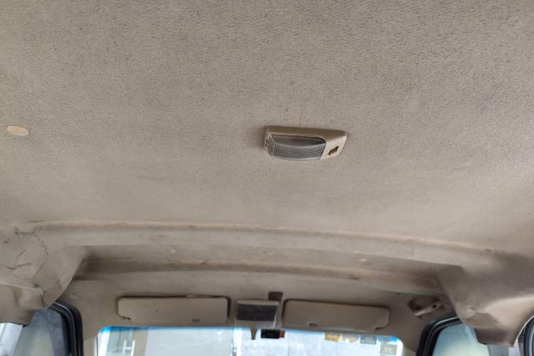 Used CHANGAN KAICHENG Ruixing M80 2018 1.5L Base Model Van Semi-Blind Window Flat Roof Rear-Hinged Doors 4G15S Headliner