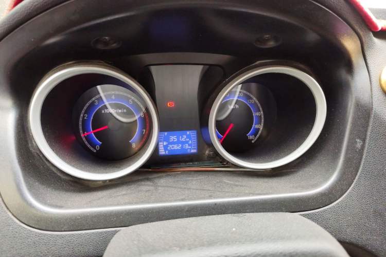Used CHANGAN KAICHENG Ruixing M80 2018 1.5L Base Model Van Semi-Blind Window Flat Roof Rear-Hinged Doors 4G15S Instrument Cluster