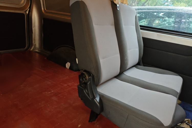 Used CHANGAN KAICHENG Ruixing M80 2018 1.5L Base Model Van Semi-Blind Window Flat Roof Rear-Hinged Doors 4G15S Left Rear Seat