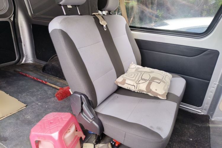 Used CHANGAN KAICHENG Ruixing M80 2018 1.5L Base Model Van Semi-Blind Window Flat Roof Rear-Hinged Doors 4G15S Left Rear Seat