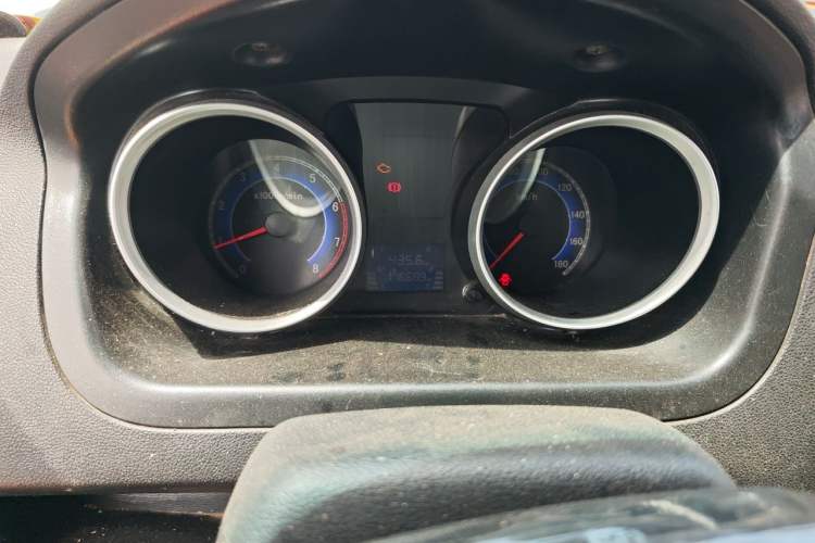 Used CHANGAN KAICHENG Ruixing M80 2018 1.5L Base Van Flat Roof Back-Hinged Doors 4G15S Odometer Close Up