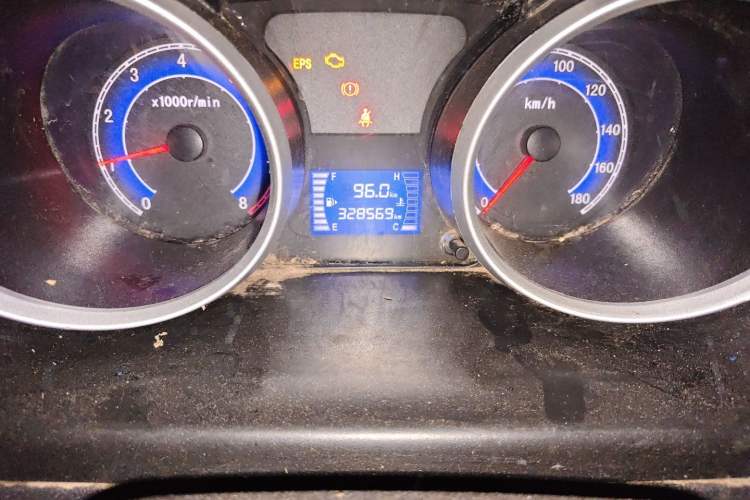 Used CHANGAN KAICHENG Ruixing M80 2018 1.5L Comfort Version Flat-Top Liftback 4G15S Odometer Close Up