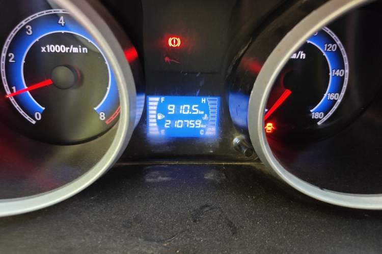 Used CHANGAN KAICHENG Ruixing M80 2018 1.5L Facelift Basic Model CNG Van Flat Roof Back-Hinged Doors 4G15S Odometer Close Up