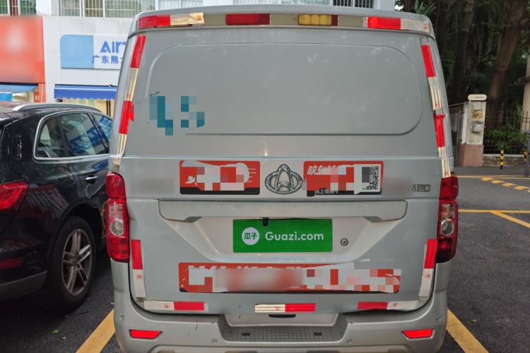 Used CHANGAN KAICHENG Ruixing M80 2018 1.5L Base Model Van Semi-Blind Window Flat Roof Rear-Hinged Doors 4G15S Rear