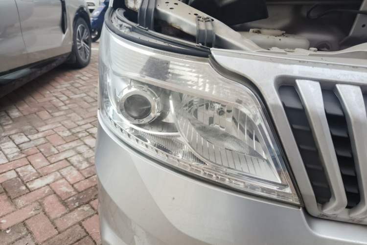 Used CHANGAN KAICHENG Ruixing M80 2018 1.5L Base Van Flat Roof Back-Hinged Doors 4G15S Right Front Headlight