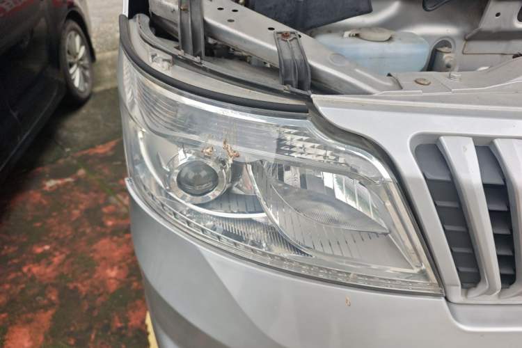 Used CHANGAN KAICHENG Ruixing M80 2018 1.5L Comfort Van Flat Roof Back-Hinged Doors 4G15S Right Front Headlight