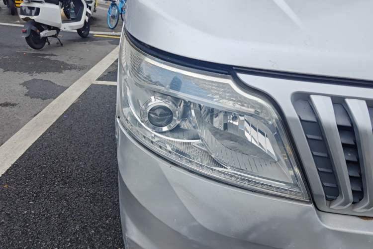 Used CHANGAN KAICHENG Ruixing M80 2018 1.5L Comfort Van Flat Roof Back-Hinged Doors 4G15S Right Front Headlight