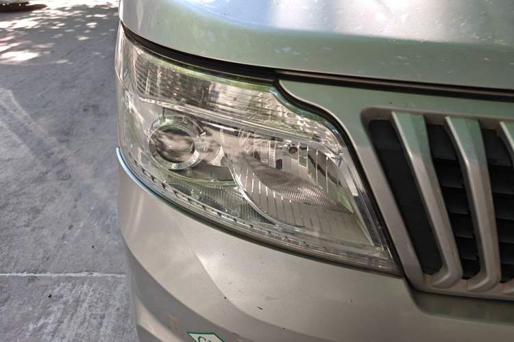 Used CHANGAN KAICHENG Ruixing M80 2018 1.5L Facelift Basic Model CNG Van Flat Roof Back-Hinged Doors 4G15S Right Front Headlight