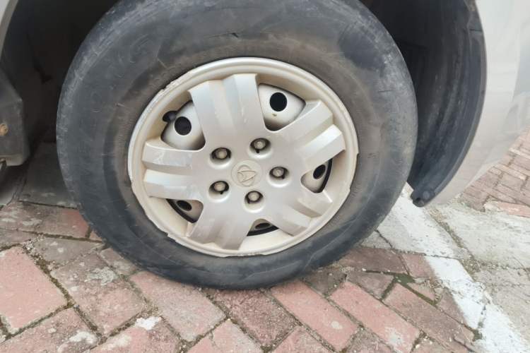 Used CHANGAN KAICHENG Ruixing M80 2018 1.5L Base Van Flat Roof Back-Hinged Doors 4G15S Right Front Wheel Hub