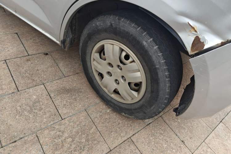 Used CHANGAN KAICHENG Ruixing M80 2018 1.5L Base Van Flat Roof Back-Hinged Doors 4G15S Right Front Wheel Hub