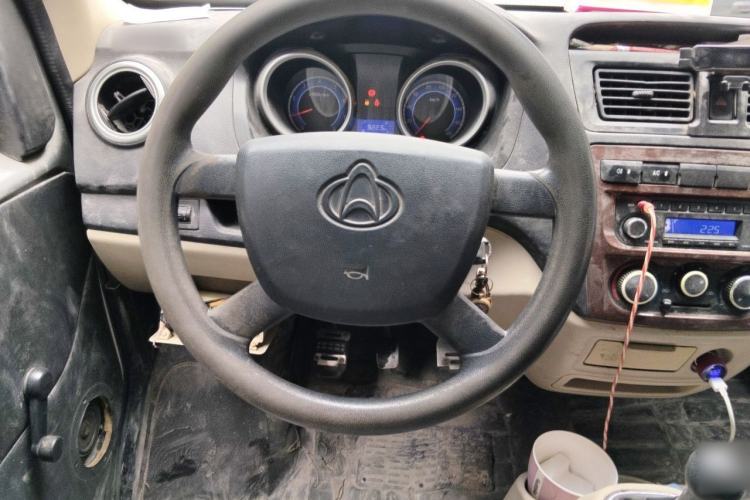 Used CHANGAN KAICHENG Ruixing M80 2018 1.5L Base Model Van Semi-Blind Window Flat Roof Rear-Hinged Doors 4G15S Steering Wheel