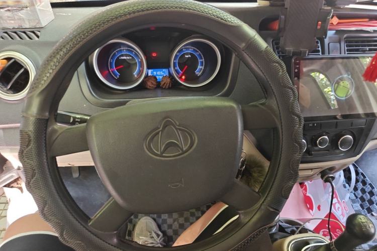 Used CHANGAN KAICHENG Ruixing M80 2018 1.5L Facelift Basic Model CNG Van Flat Roof Back-Hinged Doors 4G15S Steering Wheel