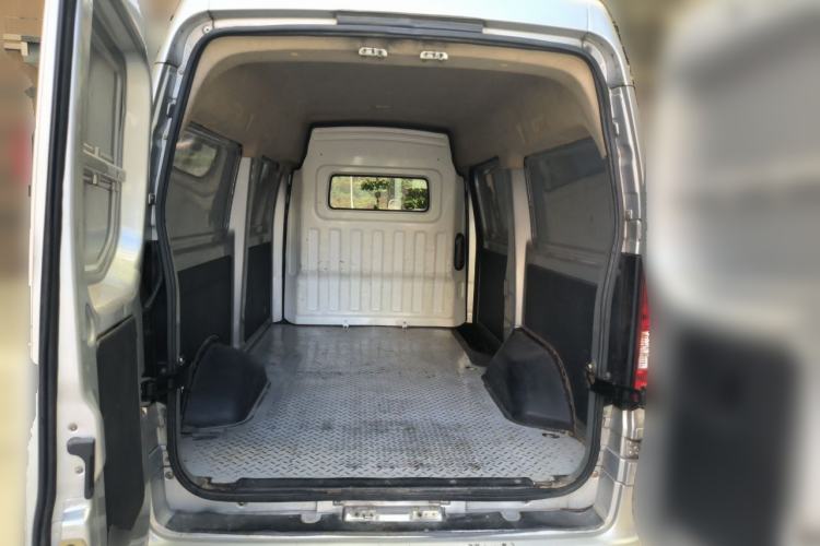 Used CHANGAN KAICHENG Ruixing M80 2018 1.5L Comfort Van Flat Roof Back-Hinged Doors 4G15S Trunk