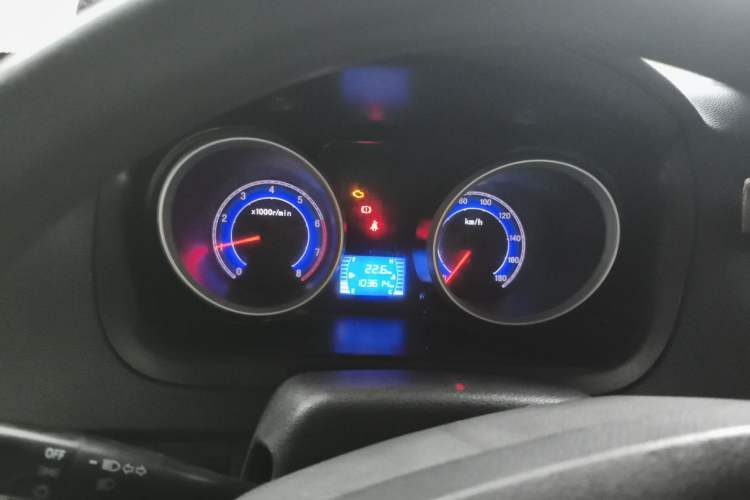 Used CHANGAN KAICHENG Ruixing M80 2018 1.5L Base Model Van Flat Roof Twin Side Doors 4G15S Instrument Cluster
