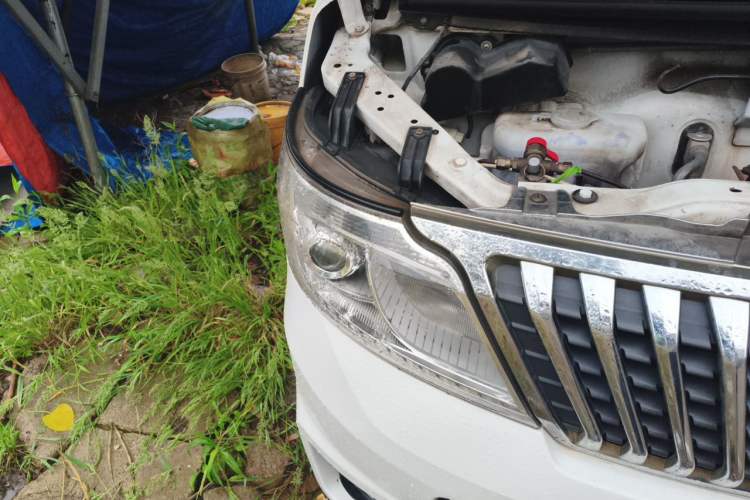 Used CHANGAN KAICHENG Ruixing M80 2018 1.5L Base Model Van Flat Roof Twin Side Doors 4G15S Right Front Headlight