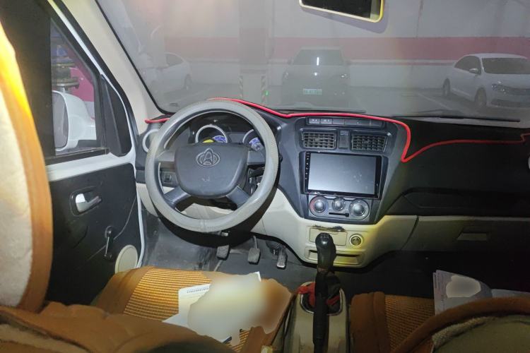 Used CHANGAN KAICHENG Ruixing M80 2018 1.5L Base Model CNG Van Flat Roof Rear-Hinged Doors 4G15S Steering Wheel