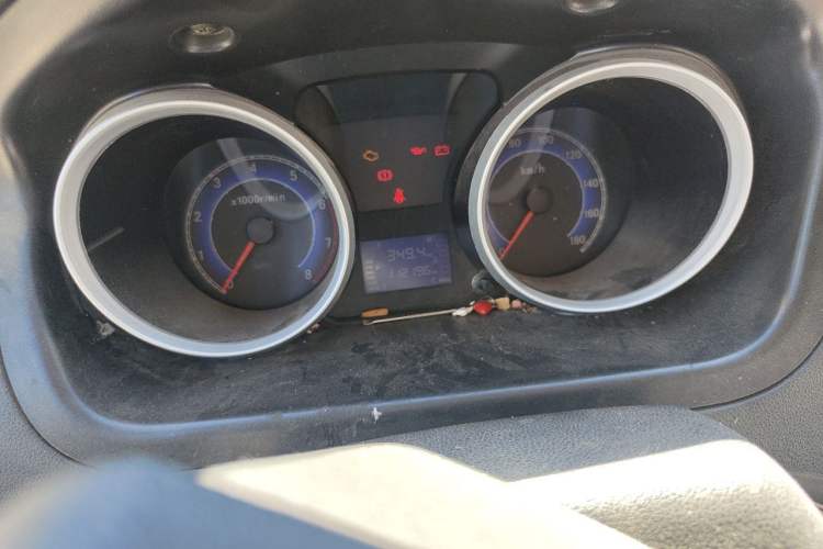 Used CHANGAN KAICHENG Ruixing M80 2018 1.5L Base Van Flat Roof Back-Hinged Doors 4G15S Odometer Close Up