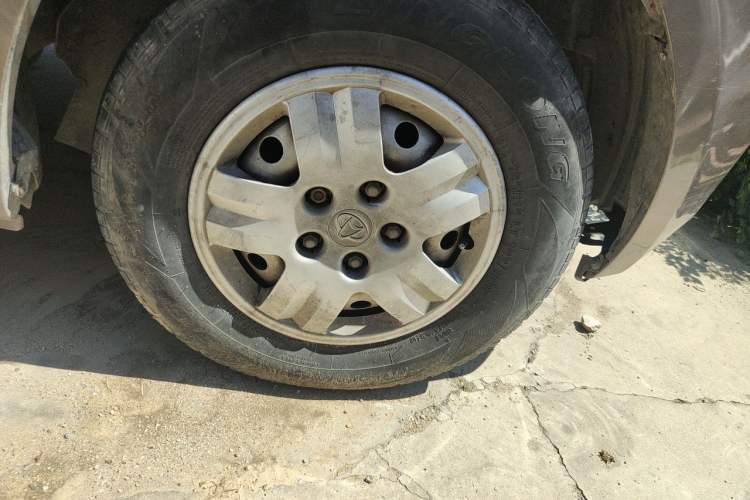 Used CHANGAN KAICHENG Ruixing M80 2018 1.5L Base Van Flat Roof Back-Hinged Doors 4G15S Right Front Wheel Hub