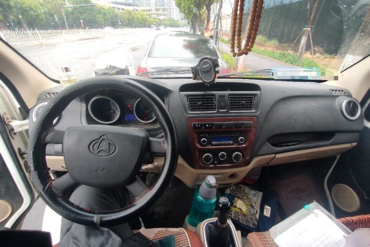 Used CHANGAN KAICHENG Ruixing M80 2019 1.5L Base Version 2-Seater Single-Steamed Air Conditioning China VI Standard Flat Roof Rear-Hinged Doors DAM15KR Center Console