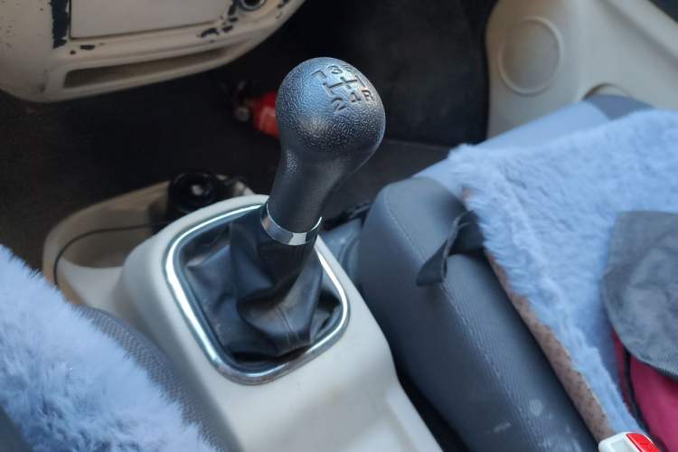 Used CHANGAN KAICHENG Ruixing M80 2019 1.5L Base Version 2-Seater Single-Steamed Air Conditioning China VI Standard Flat Roof Rear-Hinged Doors DAM15KR Gear Lever