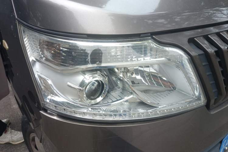 Used CHANGAN KAICHENG Ruixing M80 2019 1.5L Base Version 2-Seater Single-Steamed Air Conditioning China VI Standard Flat Roof Rear-Hinged Doors DAM15KR Right Front Headlight