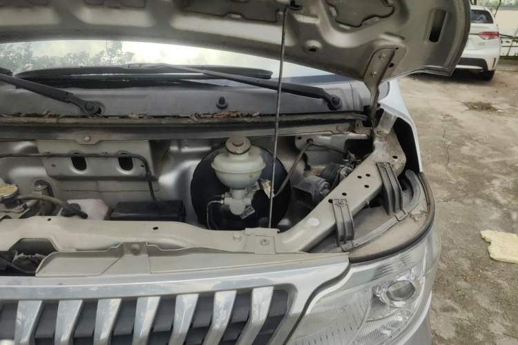Used CHANGAN KAICHENG Ruixing M80 2019 1.5L Comfort Edition 4-Seater Single-Steaming Air Conditioner China VI Standard Flat Roof Dual-Swing Doors – DAM15KR Engine Bay Left