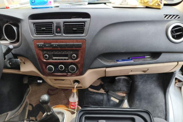 Used CHANGAN KAICHENG Ruixing M80 2019 1.5L Comfort Version 2-Seater Single-Steaming Air-Conditioned China VI Standard Flat Roof Side-Hinged Doors – DAM15KR Audio And AC Panel