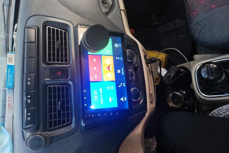 Used CHANGAN KAICHENG Ruixing M80 2019 1.5L Base Version 2-Seater Non-Air-Conditioned China VI Standard Flat Roof Hatchback Doors DAM15KR Audio And AC Panel