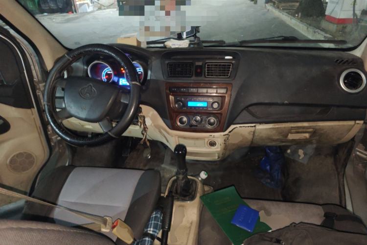 Used CHANGAN KAICHENG Ruixing M80 2019 1.5L Comfort Version 2-Seater Single-Steaming Air-Conditioned China VI Standard Flat Roof Side-Hinged Doors – DAM15KR Center Console