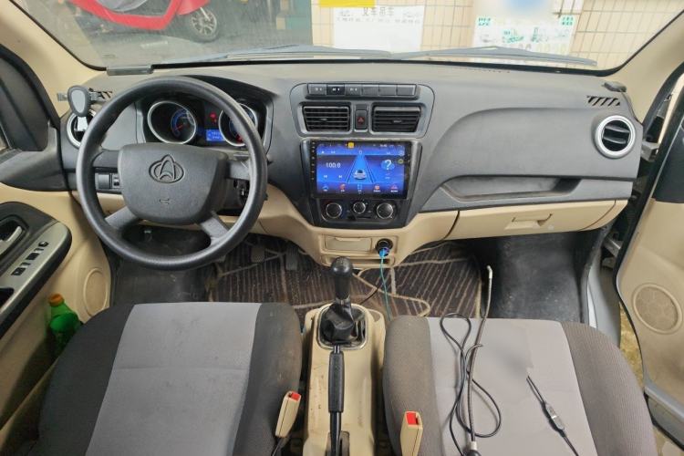 Used CHANGAN KAICHENG Ruixing M80 2019 1.5L Base Version 4-Seater Single-Steamed Air Conditioning China VI Standard Flat Roof with Lift-Up Rear Door DAM15KR Center Console