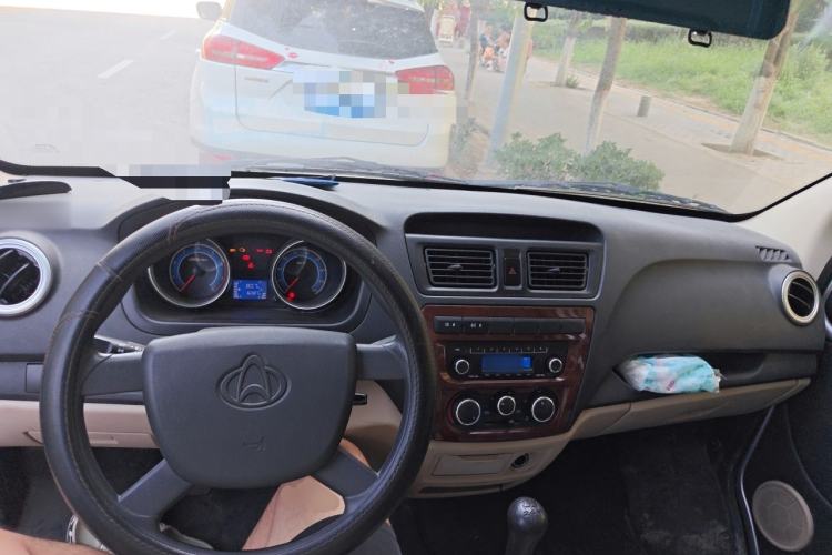Used CHANGAN KAICHENG Ruixing M80 2019 1.5L Base Version 2-Seater Single-Steamed Air Conditioning China VI Standard Flat Roof Rear-Hinged Doors DAM15KR Center Console