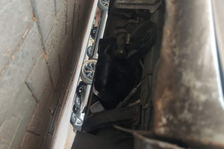 Used CHANGAN KAICHENG Ruixing M80  Chassis Front Right