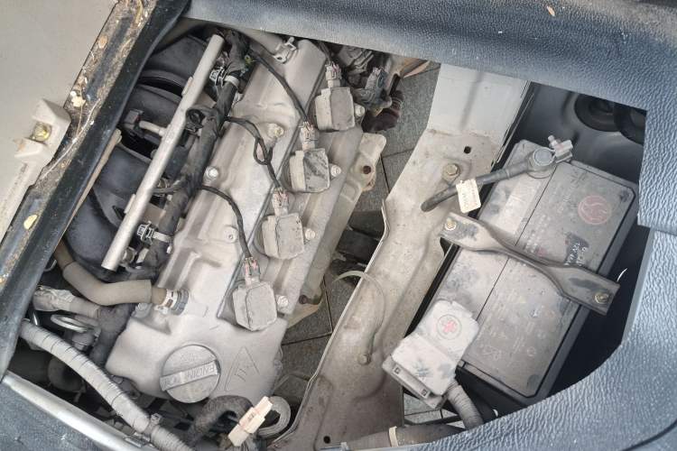 Used CHANGAN KAICHENG Ruixing M80 2019 1.5L Comfort Version 2-Seater Single-Steaming Air-Conditioned China VI Standard Flat Roof Side-Hinged Doors – DAM15KR Engine Bay Left